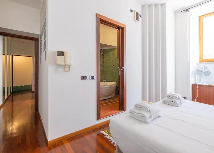 La Casa Di G - Vivora Srl ローマ